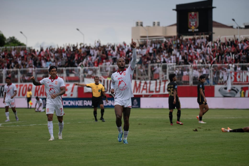 Malut United vs Borneo FC (Tim)